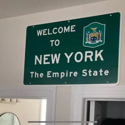 Welcome to New York, The Empire State sign - Image 2