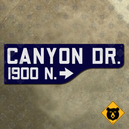 Los Angeles Canyon Drive street sign